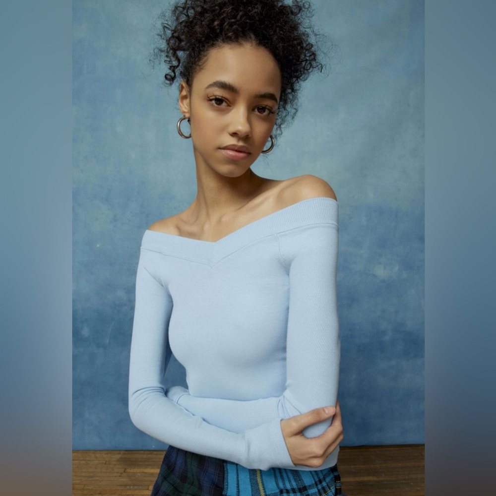 Urban Outfitters BDG Shannen Off-The-Shoulder Long Sleeve Tee in Blue
